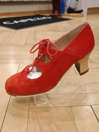 Buty do flamenco M88 Floreo Ante Rojo Charol Rojo Begoña Cervera