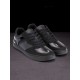 Sneakery Fuego Low-Top DEREK HOUGH Black