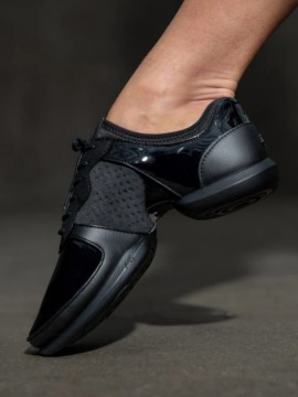 Fuego Split-Sole DEREK HOUGH Sneakers