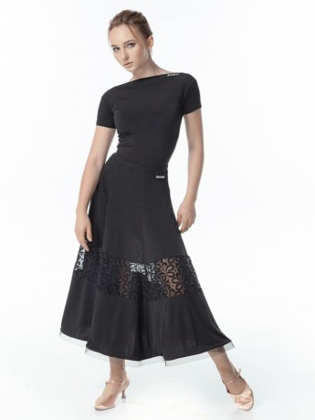 Long skirt for standard with flock and crinoline